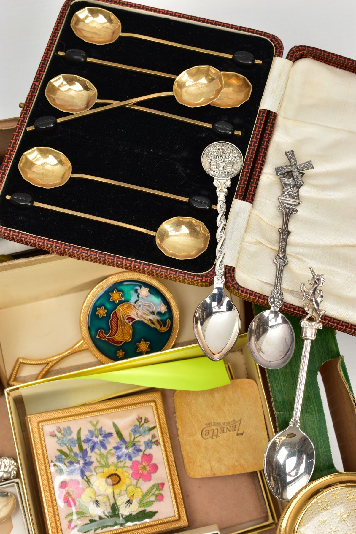 A BOX OF MISCELLANEOUS ITEMS, to include various teaspoons, mainly EPNS, mainly souvenir spoons, - Image 2 of 8