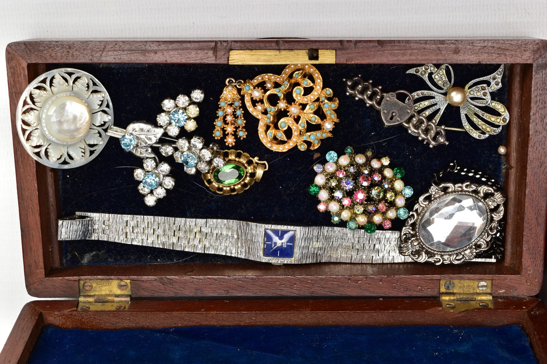 A BOX OF ASSORTED ITEMS, to include a silver brooch fitted with a purple paste, hallmarked - Image 2 of 7