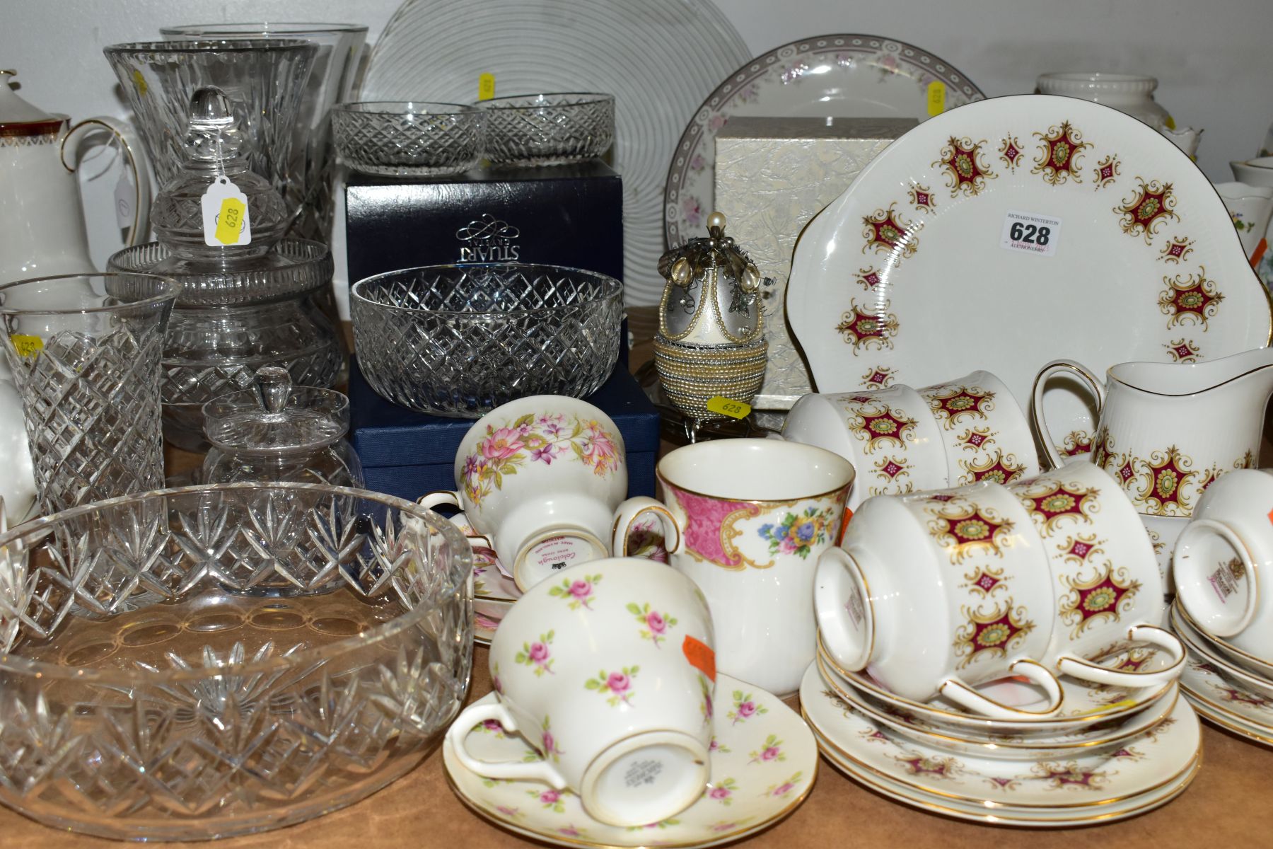 A GROUP OF CERAMICS AND GLASSWARES, to include a twenty one piece part tea set in Flamenco pattern