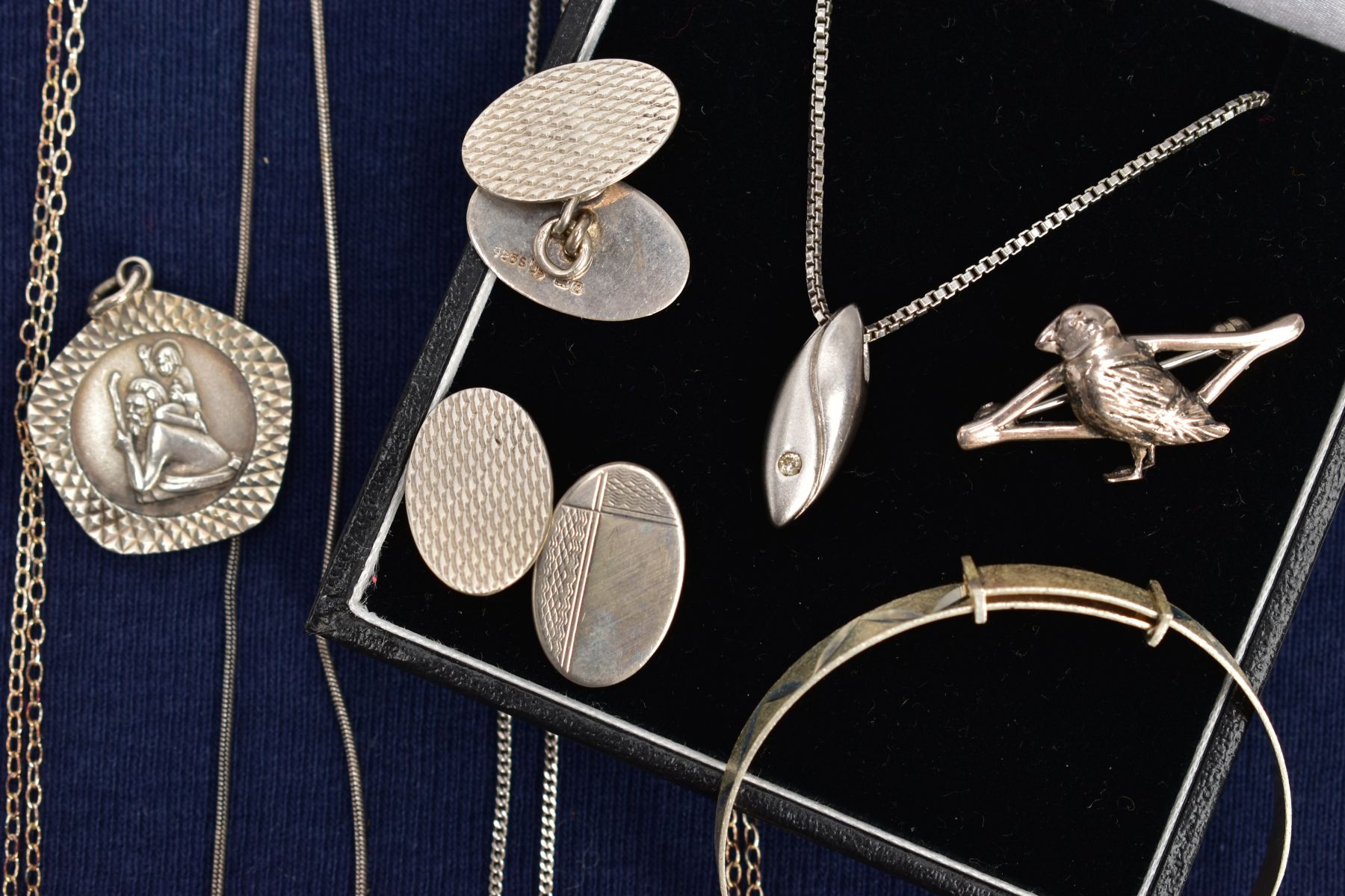 A SELECTION OF SILVER AND WHITE METAL JEWELLERY, to include a silver Victorian pendant of a circular - Image 2 of 3