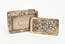 A LATE GEORGIAN SILVER VINAIGRETTE, of rectangular outline, the central cartouche engraved with