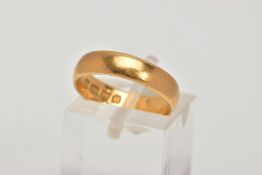 A 22CT GOLD WEDDING BAND, of a plain polished design, hallmarked 22ct gold Birmingham, ring size