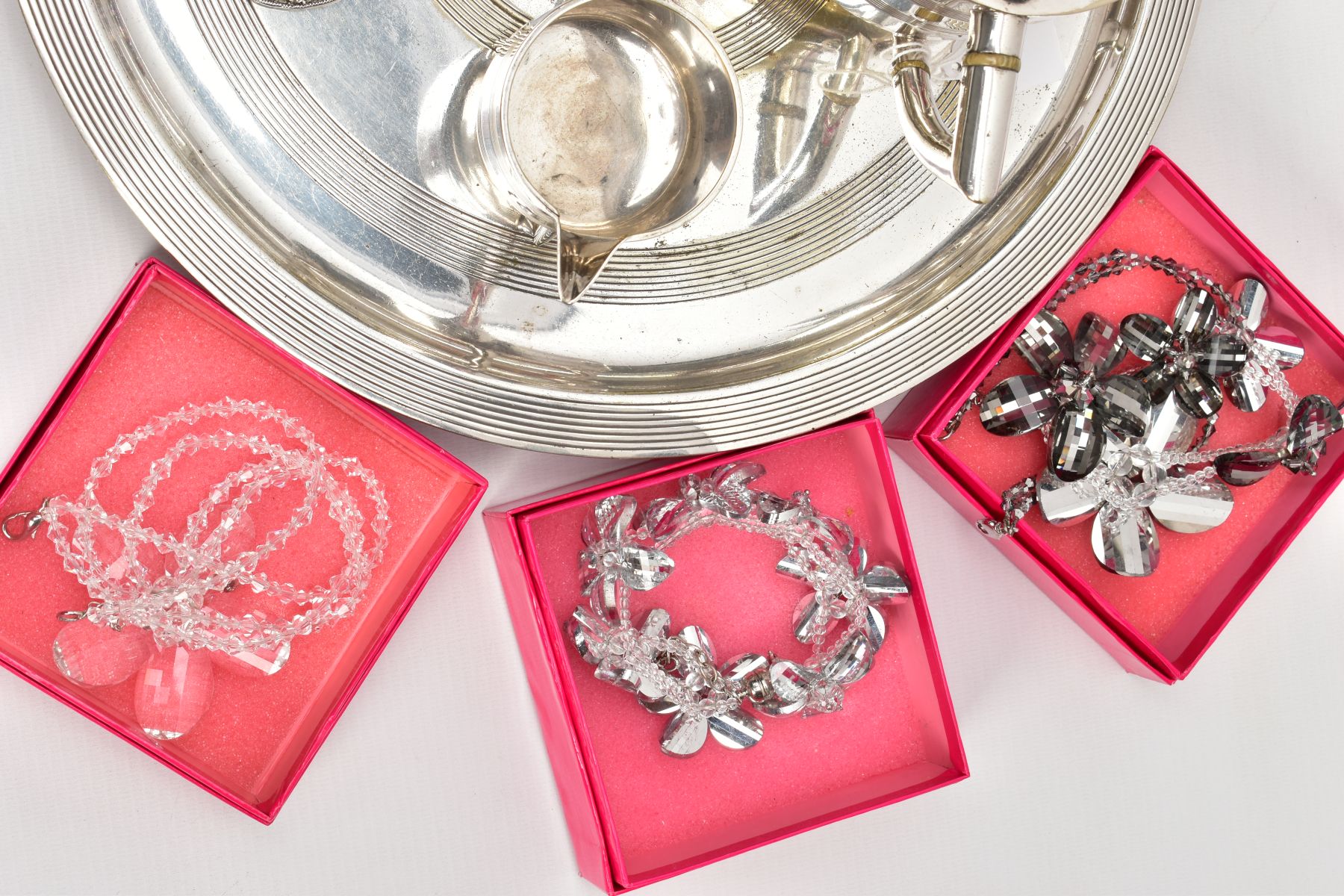 AN EP THREE PIECE TEA SERVICE SET WITH TRAY AND COSTUME JEWELLERY, the tea set comprising of a - Image 3 of 5