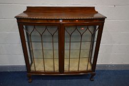 AN EARLY 20TH CENTURY MAHOGANY ASTRAGAL GLAZED TWO DOOR CHINA CABINET, width 122cm x depth 36cm x