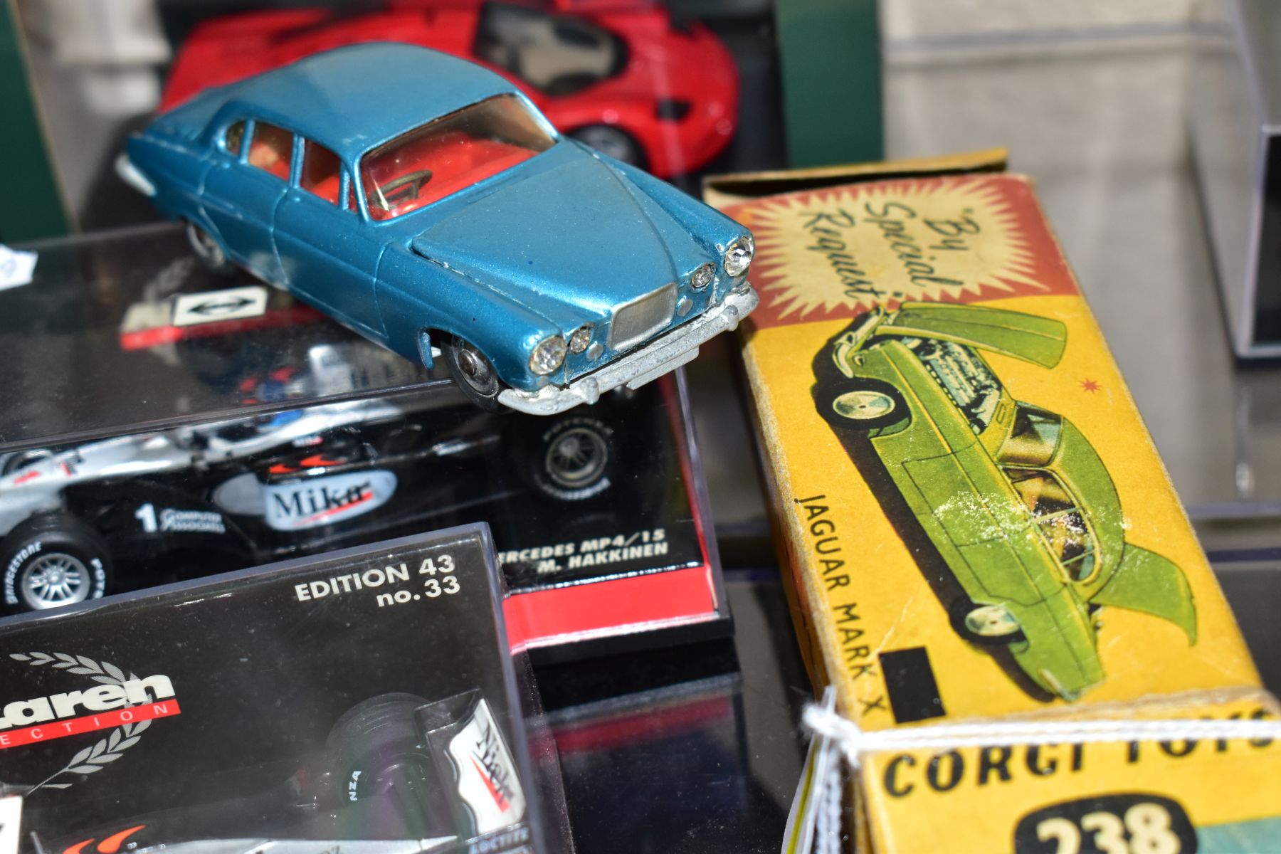 A BOXED CORGI TOYS JAGUAR MARK X SALOON, No. 238, lightly playworn condition with minor paint loss - Image 6 of 6