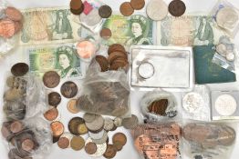 A PLASTIC BOX CONTAINING MAINLY UK COINS TO INCLUDE:A packet of uncirculated George V1 Farthing