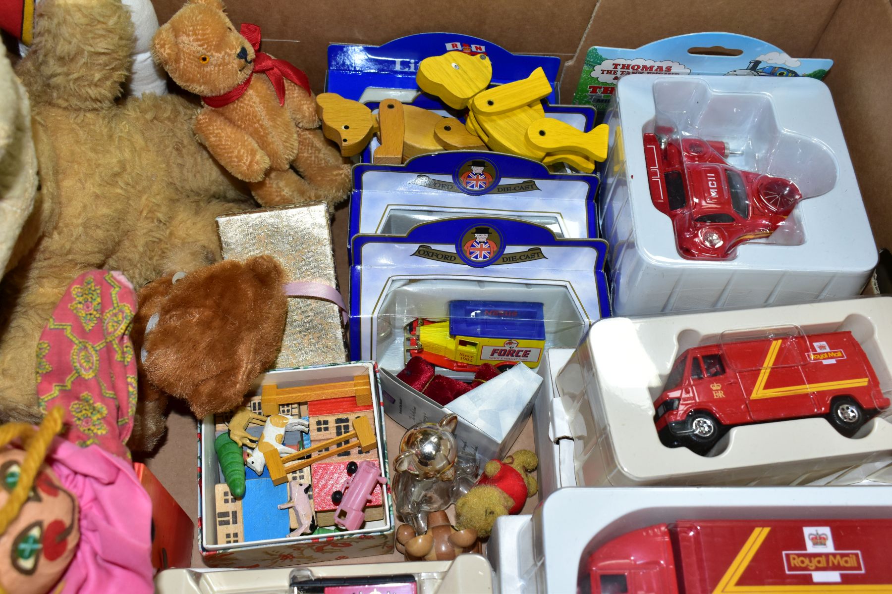 A QUANTITY OF ASSORTED SOFT TOYS AND MODERN BOXED DIECAST VEHICLES etc, soft toys include Deans - Image 4 of 5