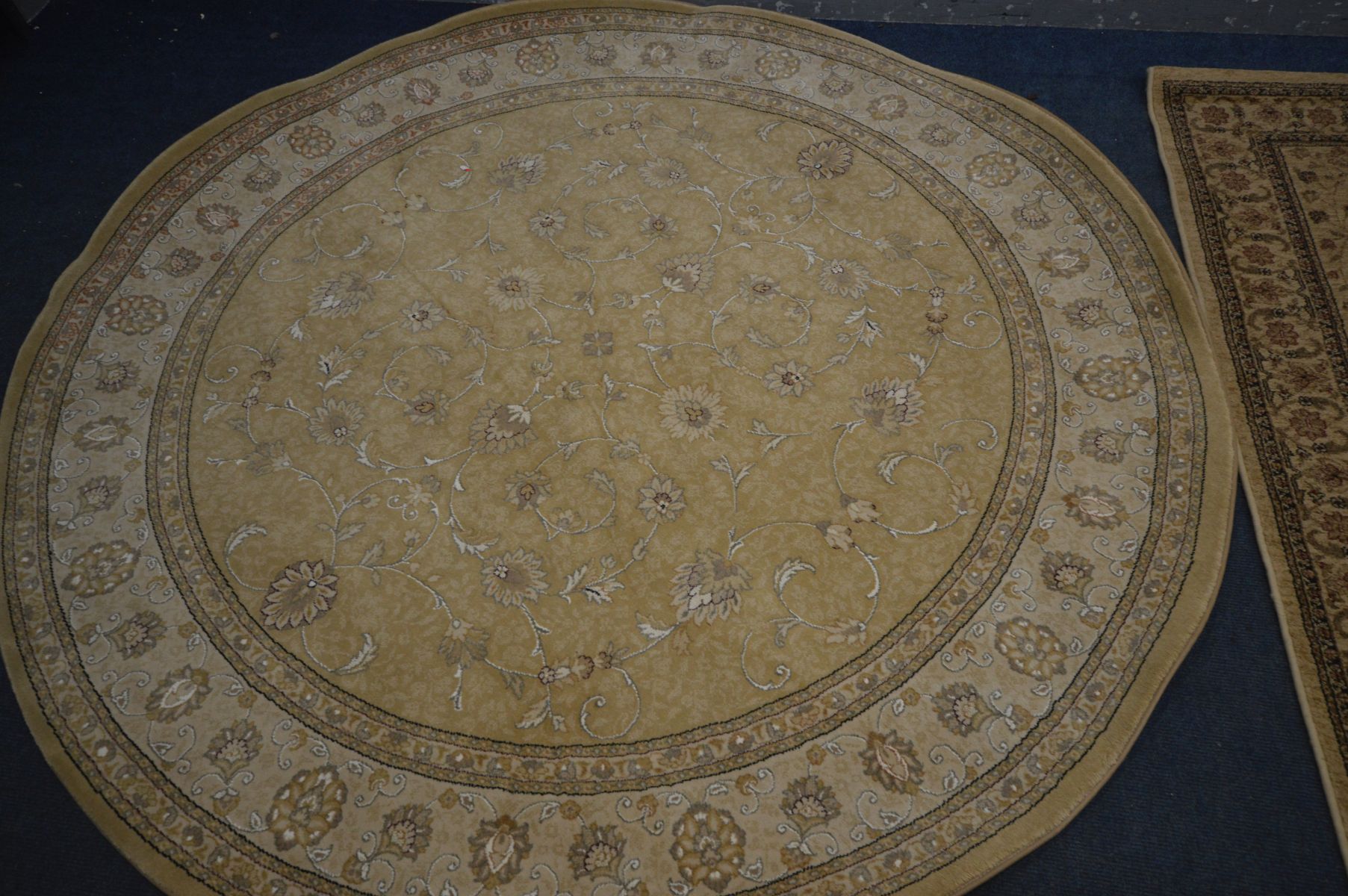 SIX VARIOUS MODERN RUGS, to include a circular woollen cream rug, diameter 199cm, a similar - Image 2 of 4