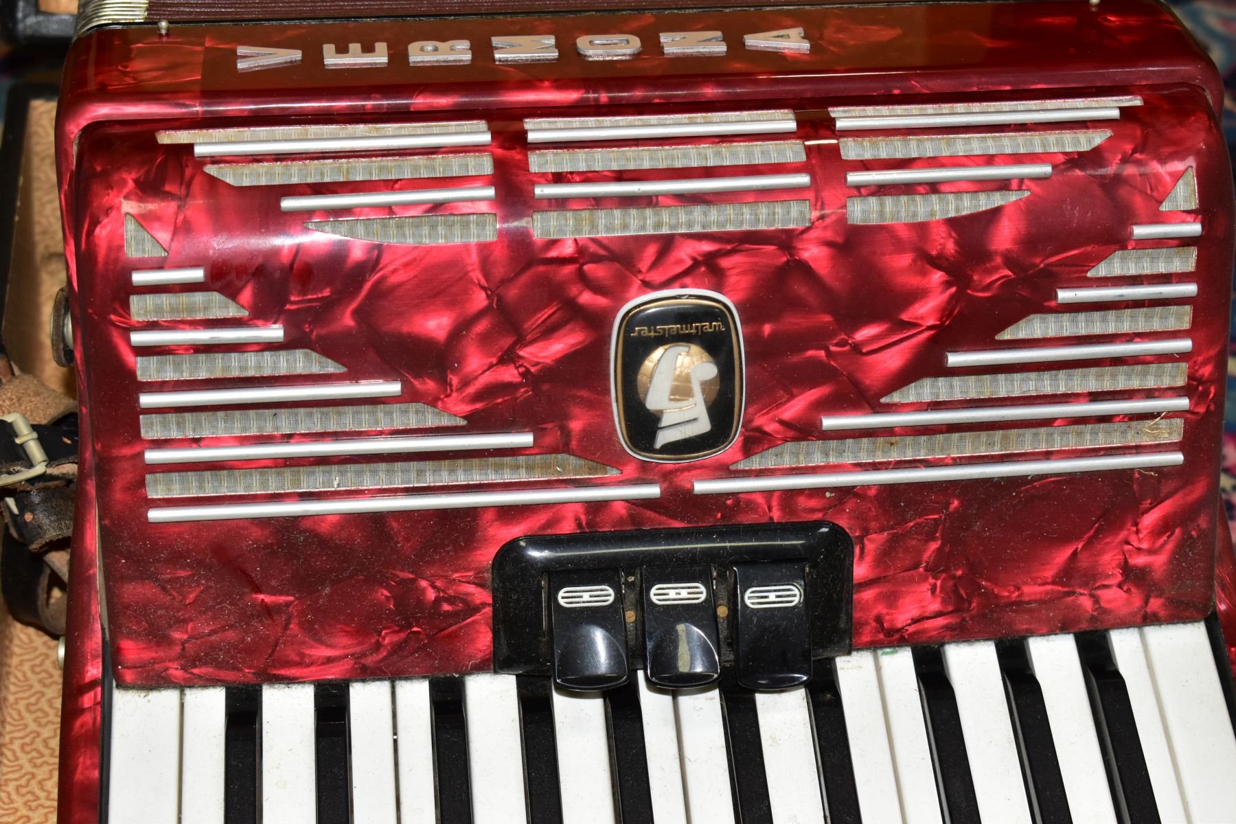 A CASED VERMONA ACCORDIAN, together with a Bush radio, Kodak camera No 2 Hawkeye Model C, a boxed - Image 2 of 10