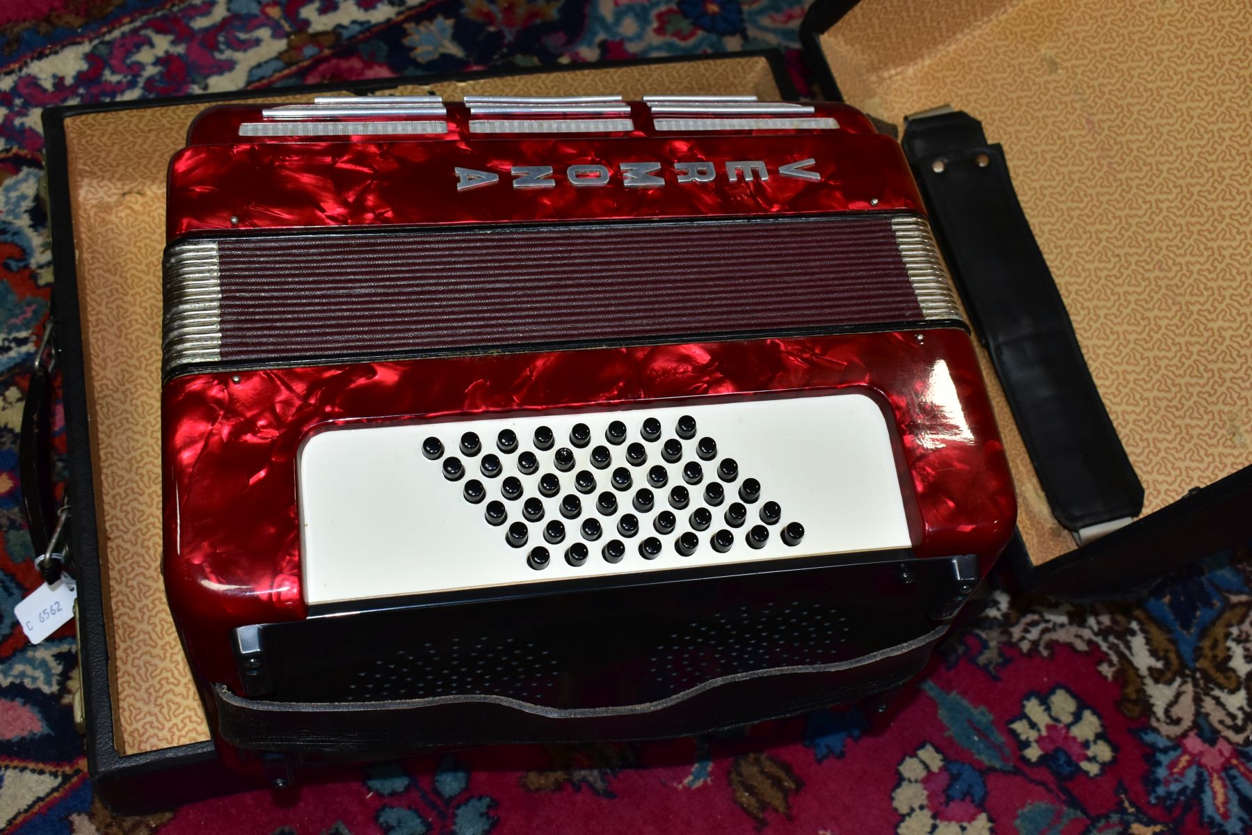 A CASED VERMONA ACCORDIAN, together with a Bush radio, Kodak camera No 2 Hawkeye Model C, a boxed - Image 4 of 10