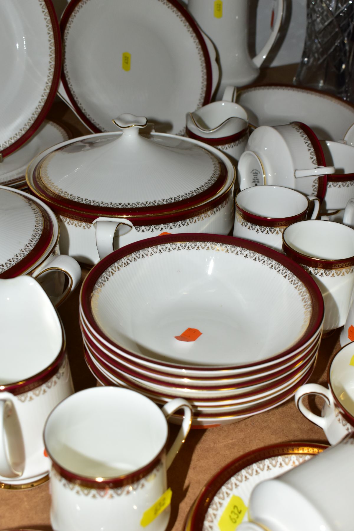 A SIXTY FOUR PIECE PARAGON/ROYAL ALBERT HOLYROOD DINNER SERVICE, comprising tea pot, coffee pot, two - Image 7 of 7