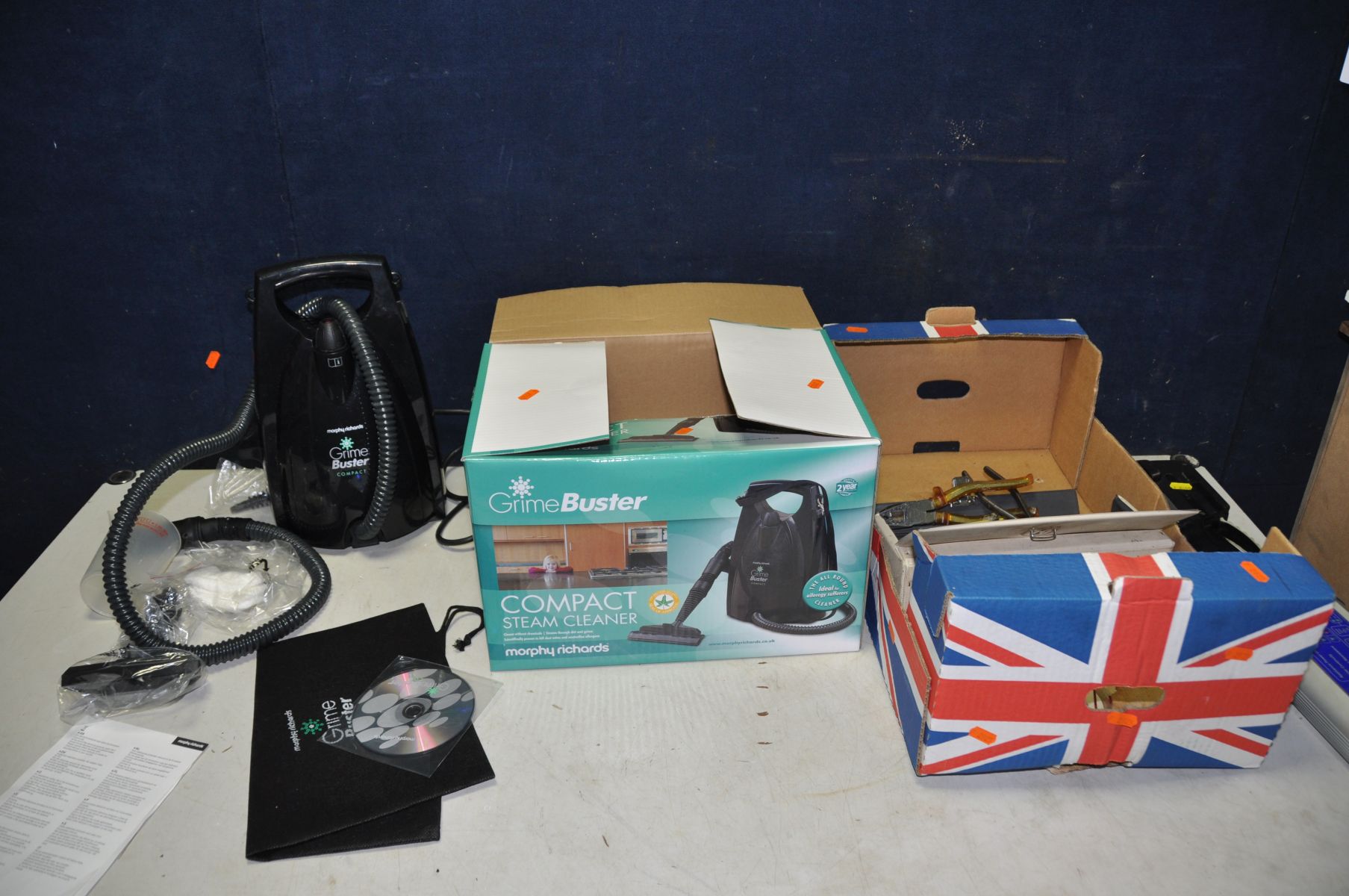 A COLLECTION OF HOUSEHOLD ELECTRICALS including a Proline portable DVD player, a Dirt Devil handheld - Image 4 of 5