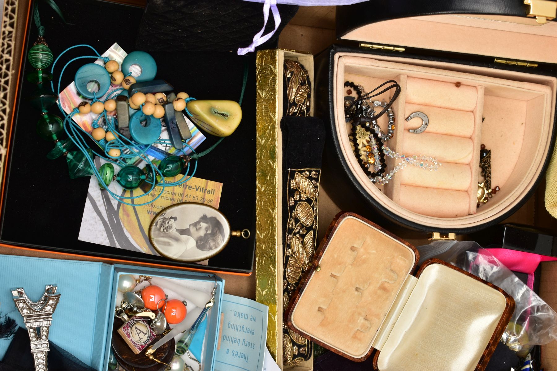 A BOX OF MOSTLY COSTUME JEWELLERY, to include a small black jewellery box with contents, various - Image 5 of 6