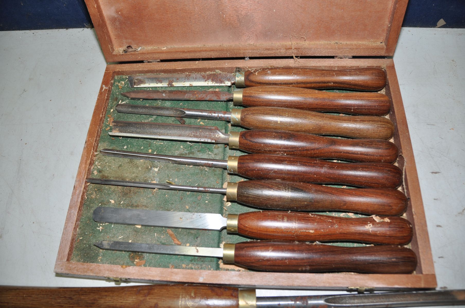 A CASED SET OF CROWN TOOLS WOOD TURNING CHISELS along with four other Crown tools chisels - Image 2 of 3