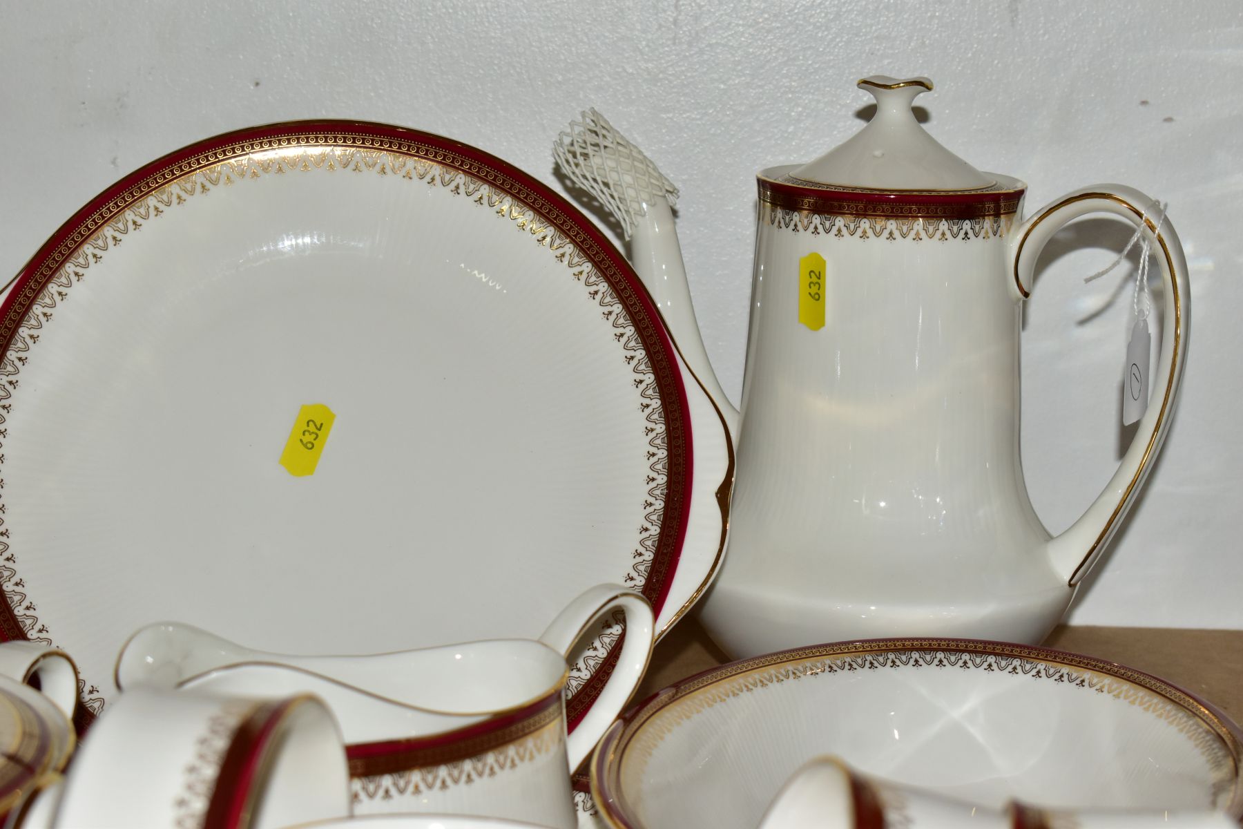 A SIXTY FOUR PIECE PARAGON/ROYAL ALBERT HOLYROOD DINNER SERVICE, comprising tea pot, coffee pot, two - Image 3 of 7