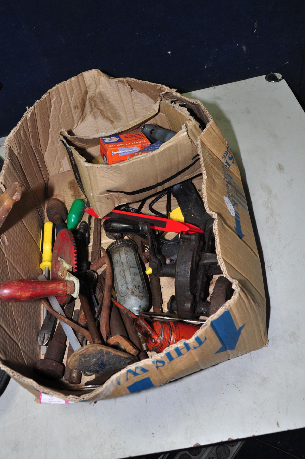 TWO BAGS AND A BAG CONTAINING VINTAGE TOOLS including wooden moulding and plough planes, a bow - Image 4 of 4