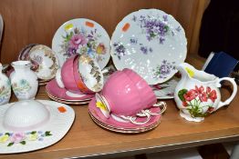 A SELECTION OF AYNSLEY CERAMICS, to include six tea cups and saucers, pink exterior with floral