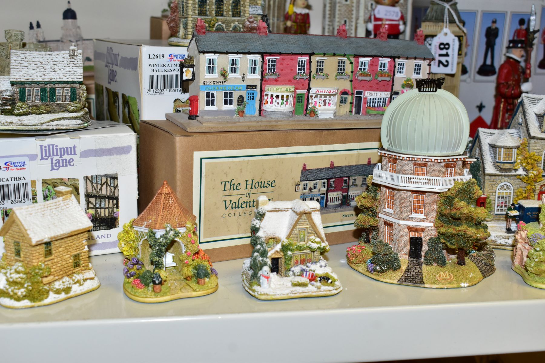 THIRTY SIX MODEL BUILDINGS, RESIN FIGURES, ETC, including Lilliput Lane 'Queen of Hearts' boxed, ' - Image 10 of 10