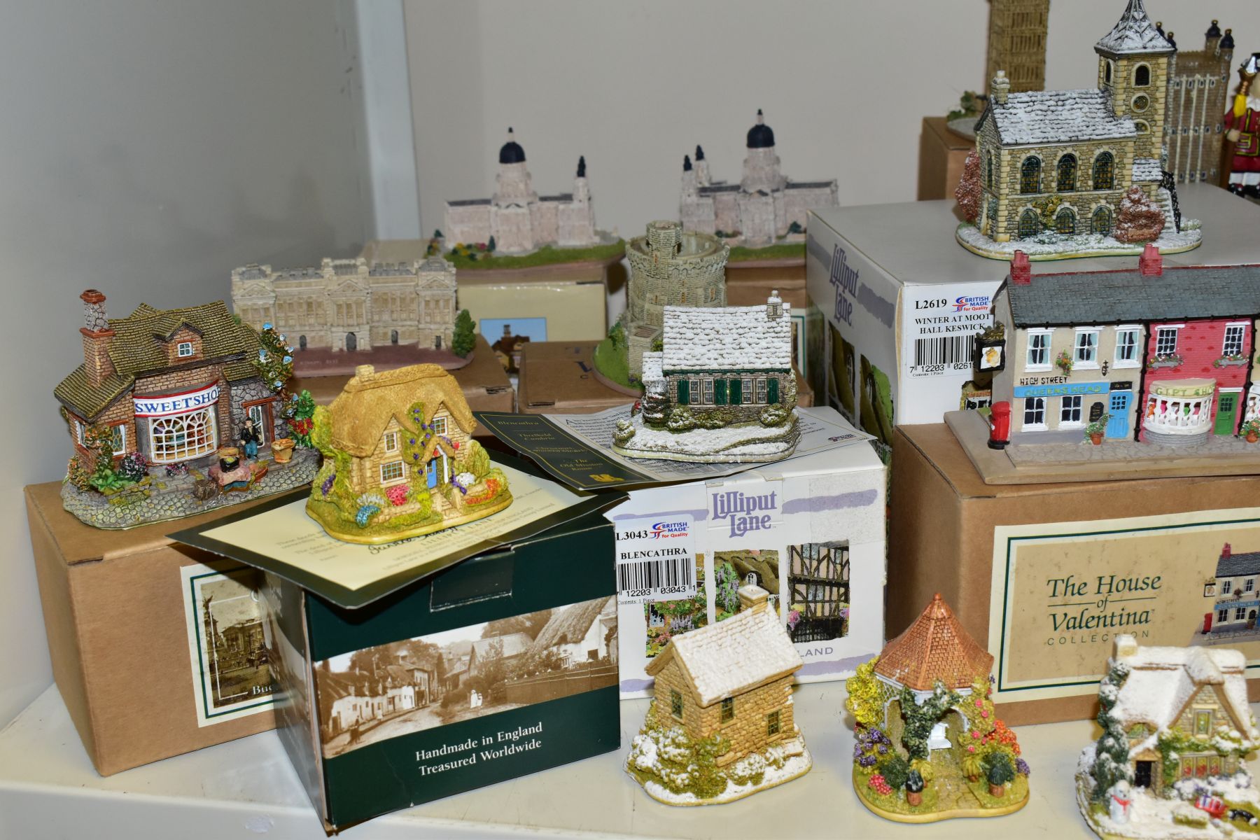 THIRTY SIX MODEL BUILDINGS, RESIN FIGURES, ETC, including Lilliput Lane 'Queen of Hearts' boxed, ' - Image 2 of 10