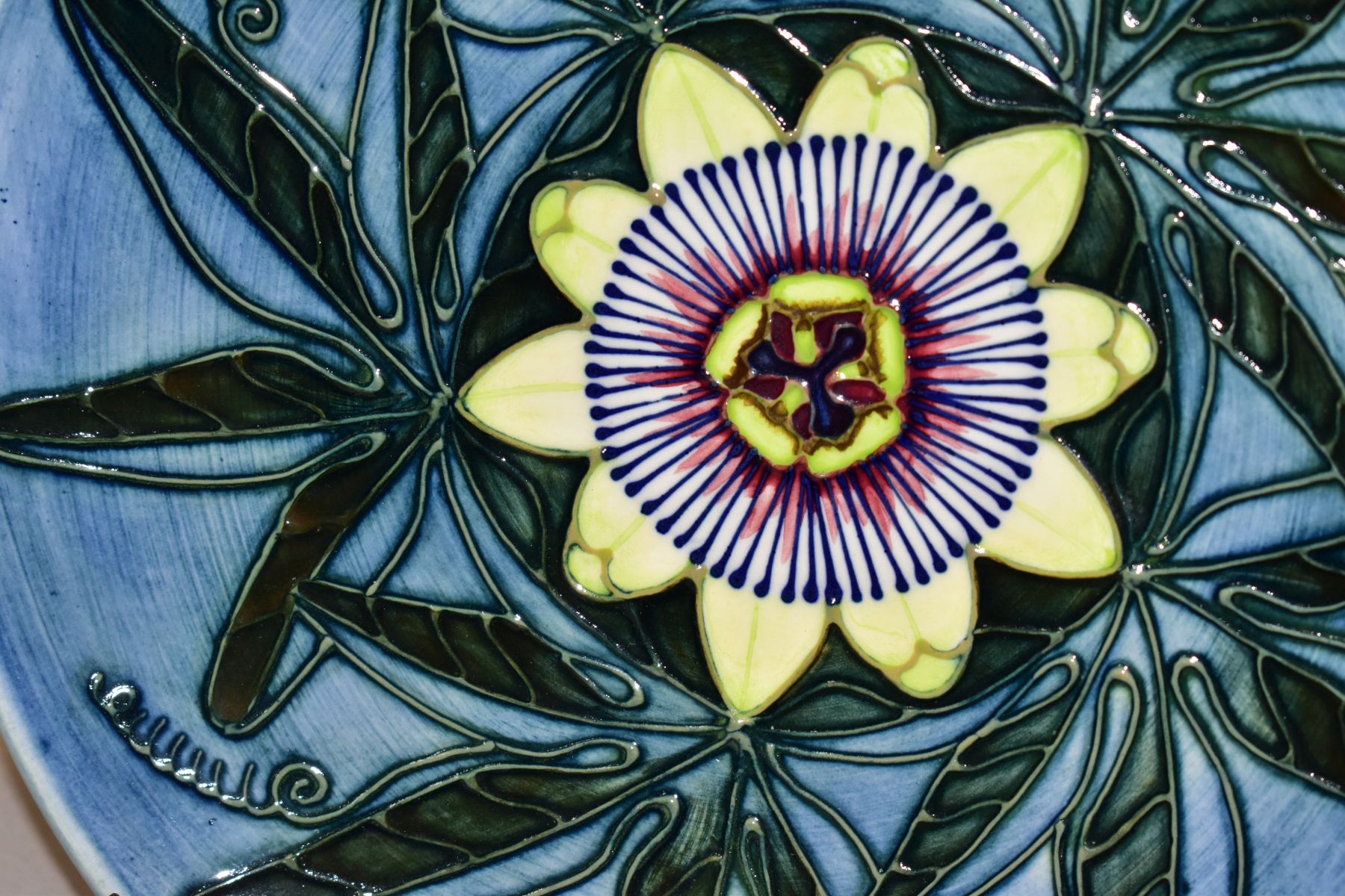 A MOORCROFT POTTERY LIMITED EDITION YEAR PLATE FOR 1992, second edition, passion flower design, - Image 2 of 4
