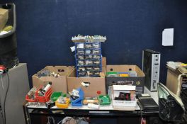 A LARGE QUANTITY OF ELECTRONIC COMPONENTS, parts, projects and project boxes (please see pictures