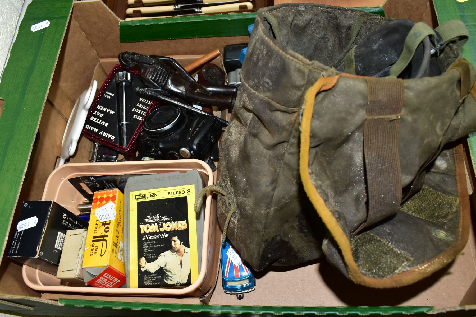TWO BOXES AND LOOSE CERAMICS, PENS, PIPES, CUTLERY, ETC, including a forty piece Johnson Bros Indies - Image 8 of 8