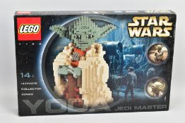 A BOXED LEGO STAR WARS YODA JEDI MASTER No 7194, in used condition, with instruction manual, box