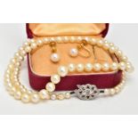 A CULTURED PEARL NECKLACE AND EARRINGS, a graduated cultured pearl necklace, pearls ranging in
