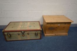 A VINTAGE TRAVELLING TRUNK, singed Robinson & Co Ltd, with an internal tray, width 92cm x depth 52cm