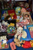 A QUANTITY OF DOLLS, SOFT TOYS & GAMES, ETC, to include a collection of costume and souvenir