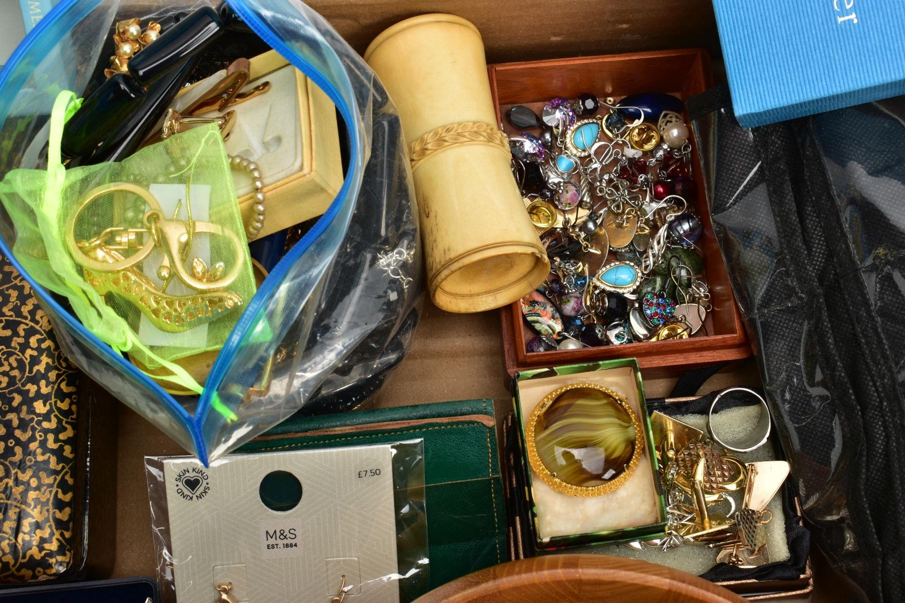 A BOX OF ASSORTED COSTUME JEWELLERY, COINS AND BOXES, to include a yellow metal Victorian Mother - Image 2 of 3
