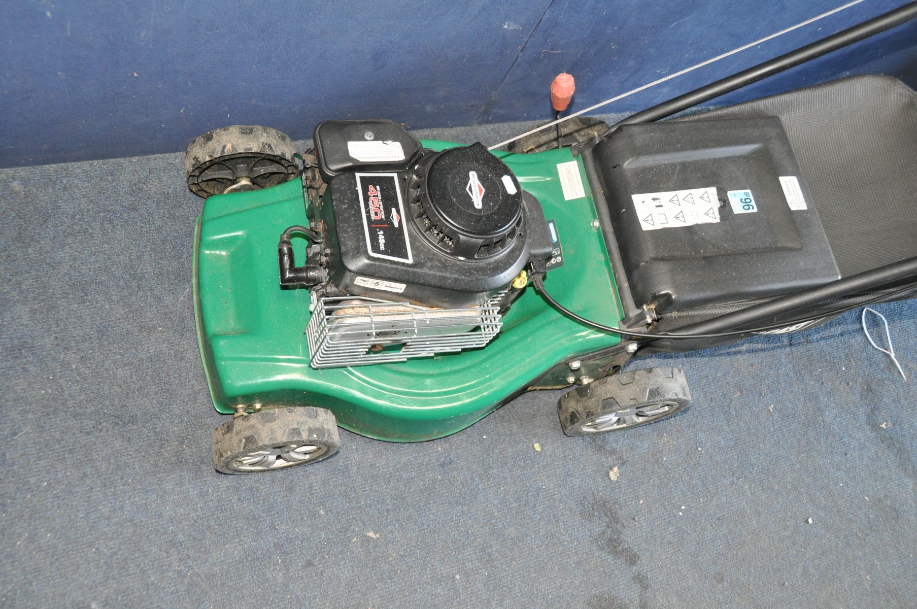 A QUALCAST XSS41C PETROL LAWN MOWER with a Briggs and Stratton 450 series engine - Image 2 of 2