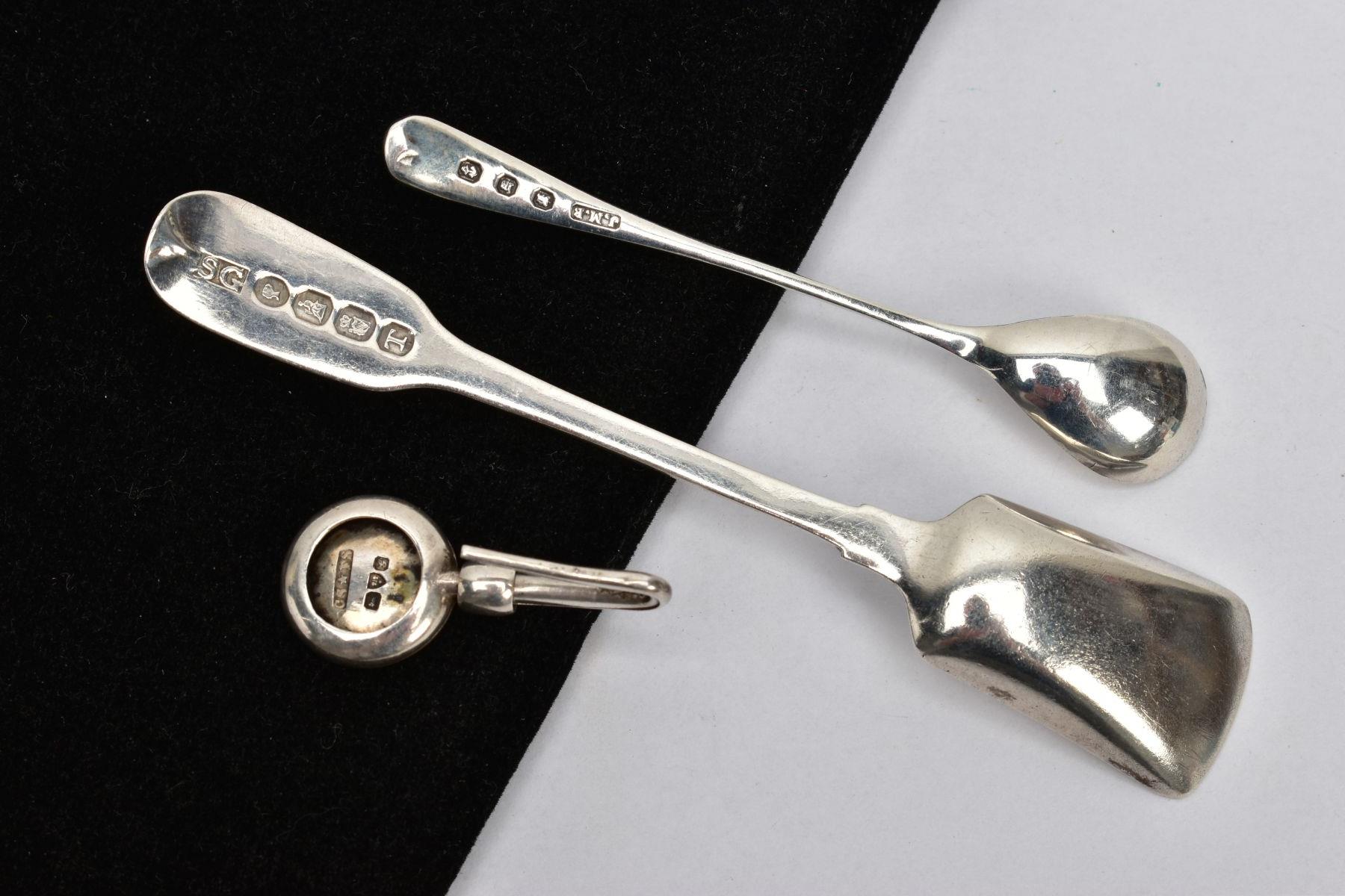 TWO SILVER SALT SPOONS AND A NAPKIN HOLDER, the first a fiddle pattern salt spoon in the form of a - Image 2 of 4