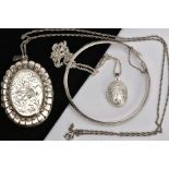 A LARGE SILVER LOCKET PENDANT NECKLACE, A WHITE METAL LOCKET NECKLACE AND A HINGED BANGLE, firstly a