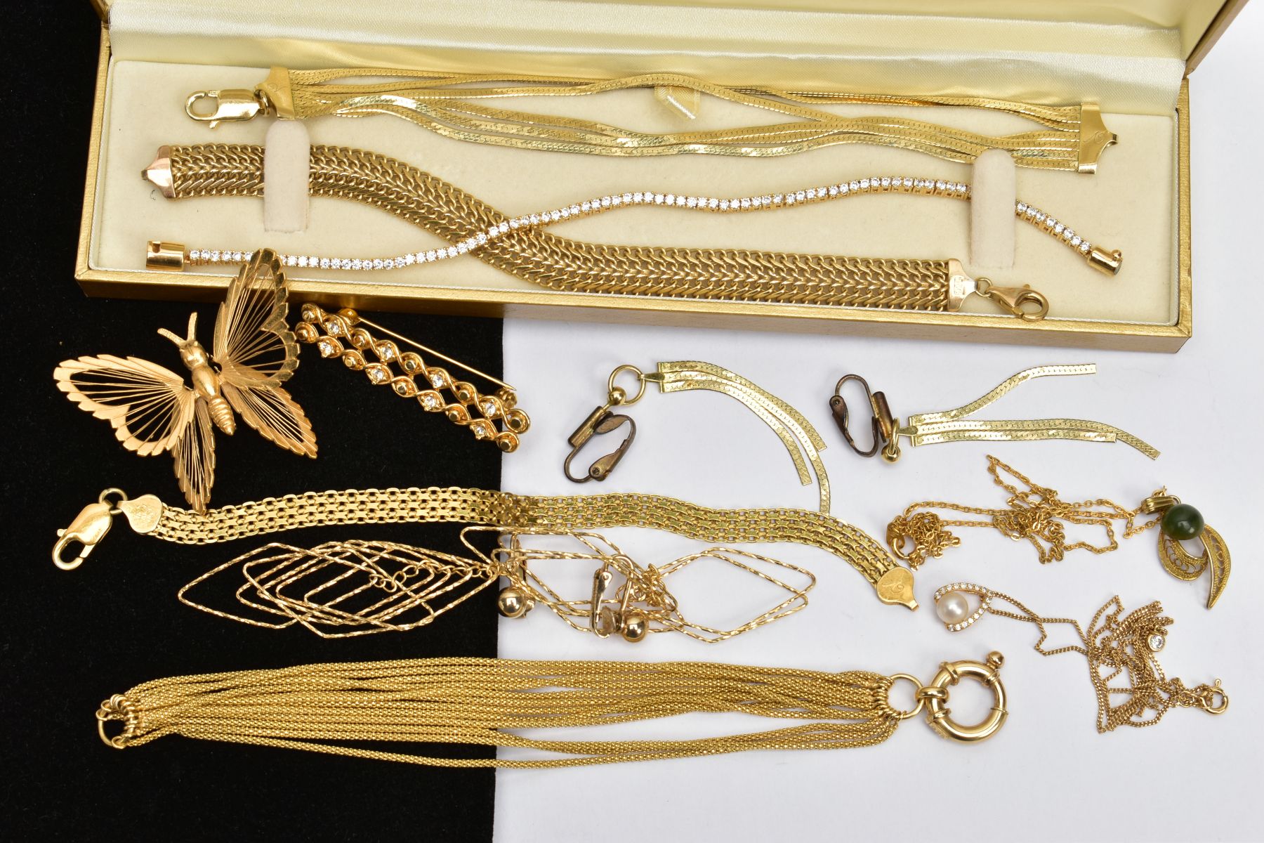 A BOX OF ASSORTED GOLD-PLATED JEWELLERY, to include an articulated 'S' link line bracelet, fitted