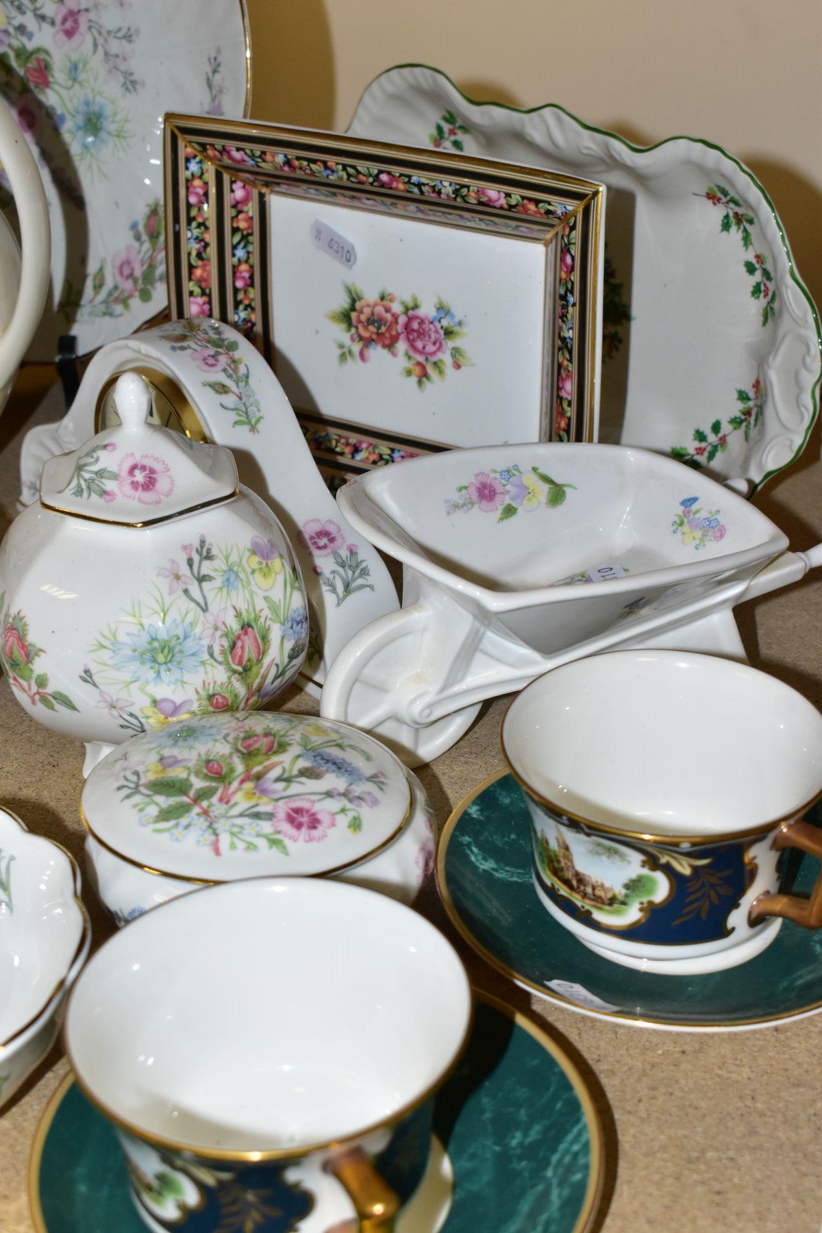 THIRTY SIX PIECES OF CERAMIC GIFT AND TEA WARES, to include Aynsley Wild Tudor clocks, plate, - Image 8 of 9