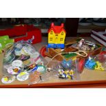 A QUANTITY OF MISCELLANEOUS ITEMS, to include a collection of assorted pin badges, mainly 1970's and