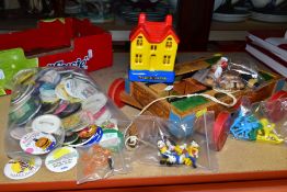 A QUANTITY OF MISCELLANEOUS ITEMS, to include a collection of assorted pin badges, mainly 1970's and
