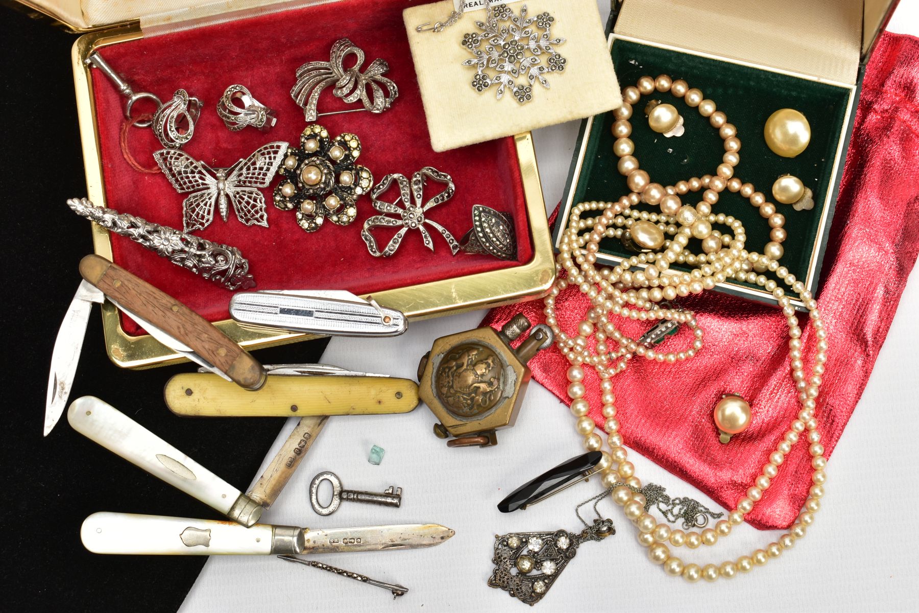 A SELECTION OF COSTUME JEWELLERY AND ITEMS, two small jewellery boxes with contents to include a