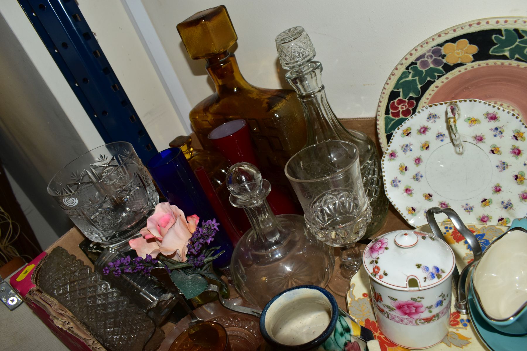 THREE BOXES AND LOOSE CERAMICS AND GLASSWARES, to include a 1930's modernist Empire Ware candlestick - Image 8 of 9