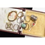 A BOX OF ASSORTED JEWELLERY, to include a yellow metal Edwardian openwork pendant, of a circular