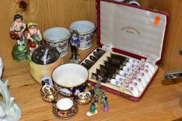 A GROUP OF 19TH AND 20TH CENTURY CONTINENTAL AND BRITISH CERAMICS, including miniature Royal Crown