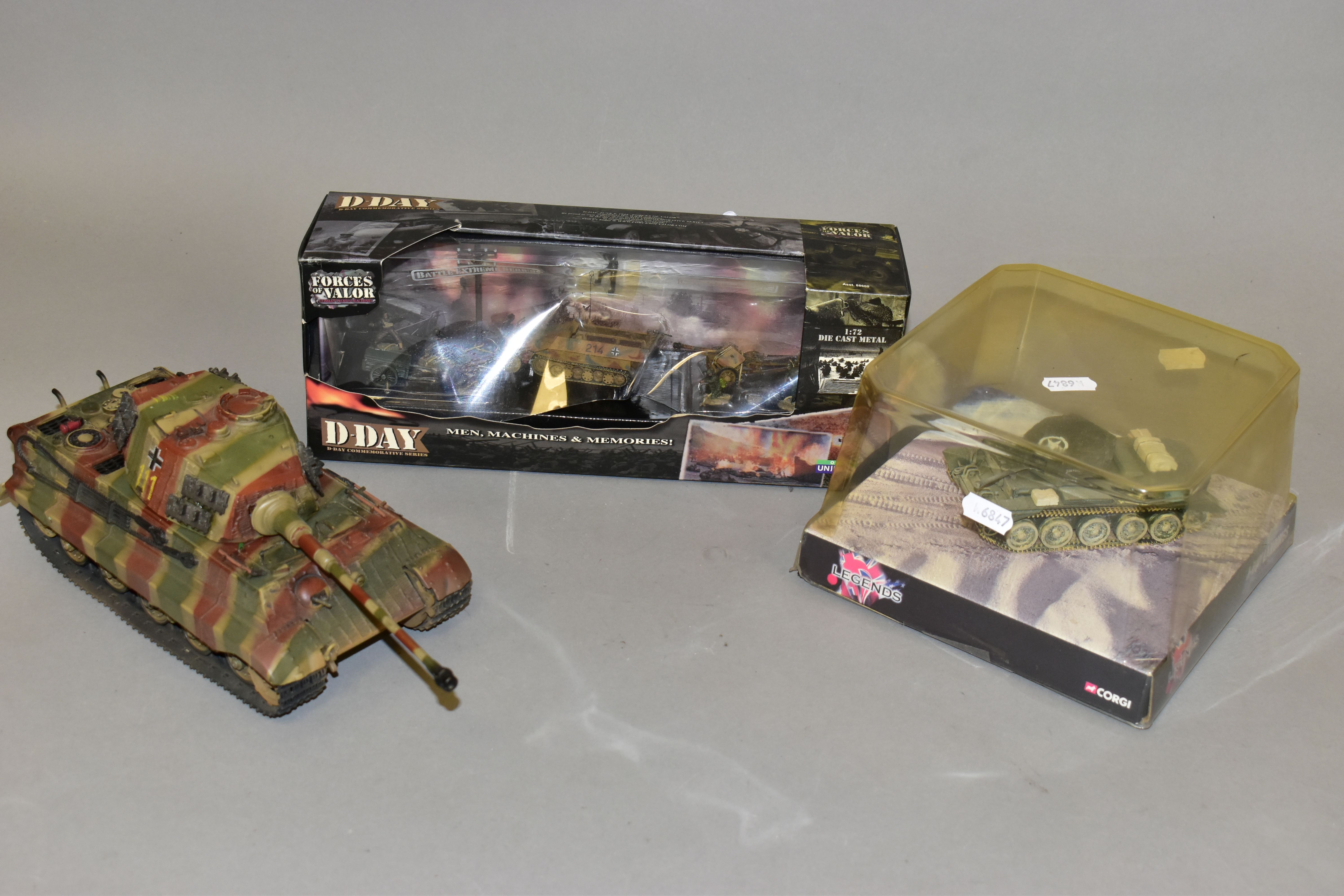 AN UNBOXED UNIMAX FORCES OF VALOR PANZER TANK MODEL, 1:32 scale, appears largely complete and in