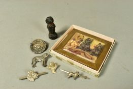 A TRAY OF SILVER BROOCHES, COMPACT etc, to include a silver 'Crufts Dog Show' brooch depicting a