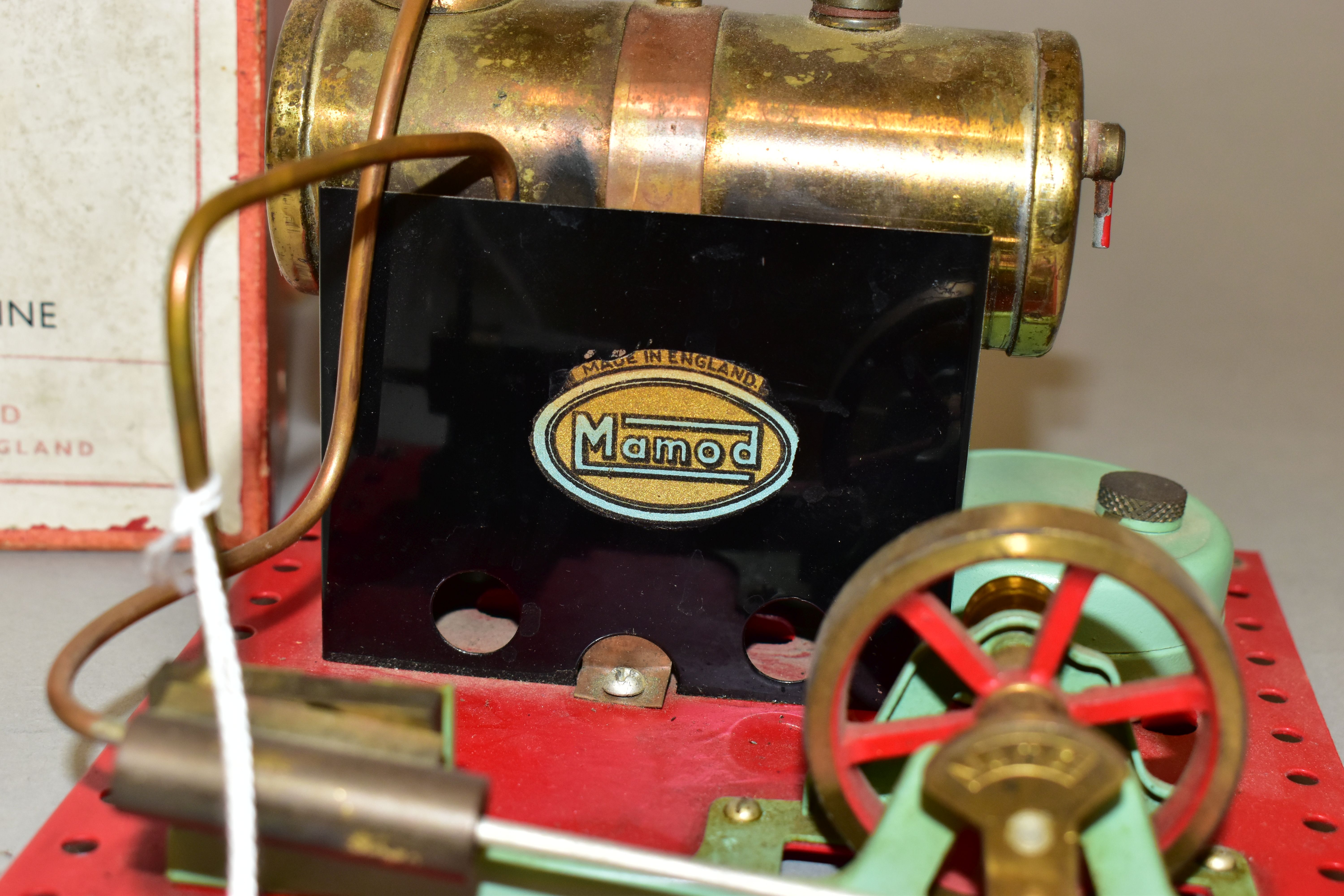 A BOXED MAMOD LIVE STEAM STATIONARY ENGINE, No.S.E.1., not tested, appears largely complete with - Image 2 of 6