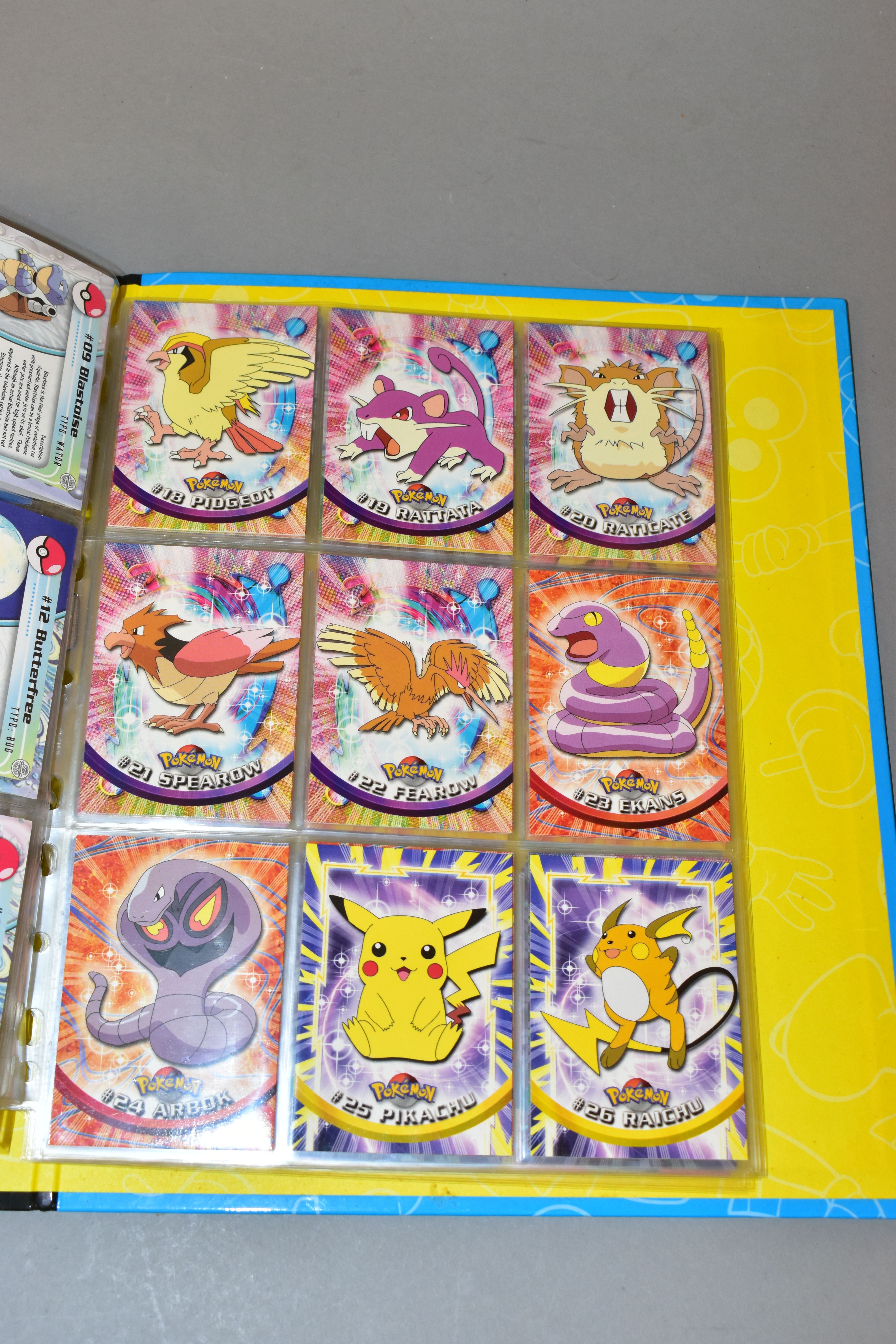 A COMPLETE SET OF THE TOPPS POKEMON TRADING CARDS SERIES 1, all 76 cards plus the 13 character cards - Bild 14 aus 20