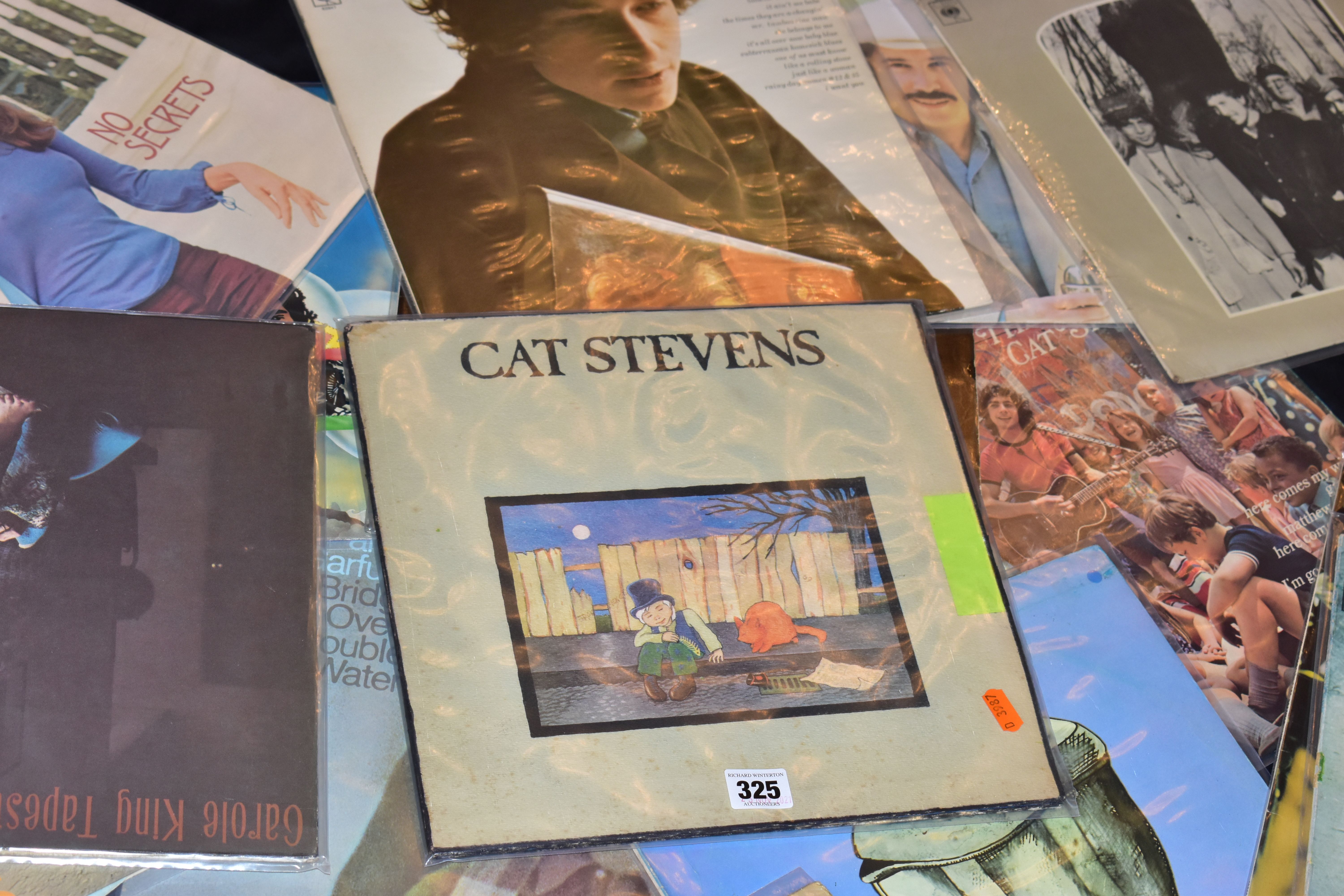 A COLLECTION OF TWENTY FOLK MUSIC LPs by artists such as Cat Stevens, Bob Dylan, Simon and Garfunkel - Image 3 of 6