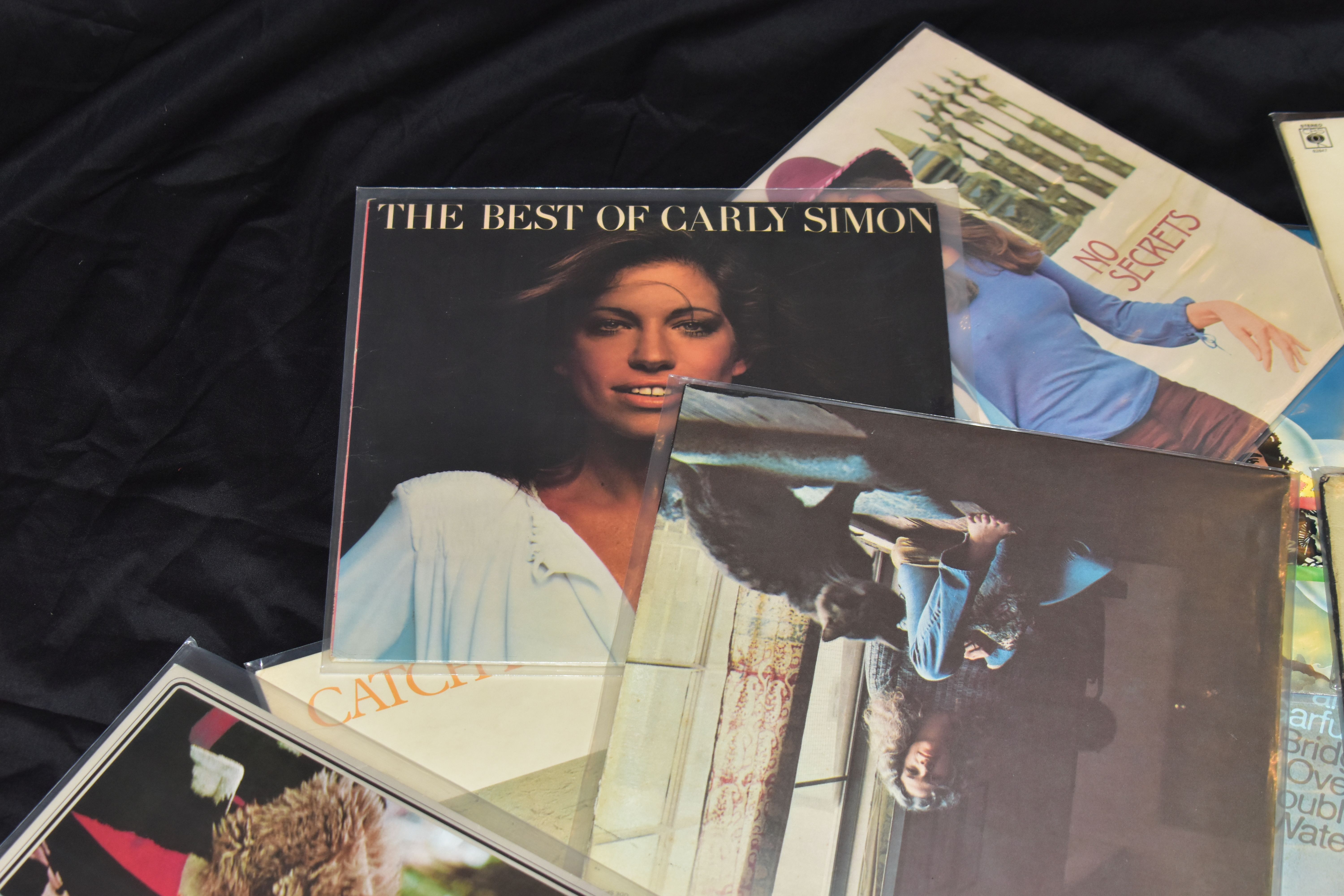 A COLLECTION OF TWENTY FOLK MUSIC LPs by artists such as Cat Stevens, Bob Dylan, Simon and Garfunkel - Image 4 of 6