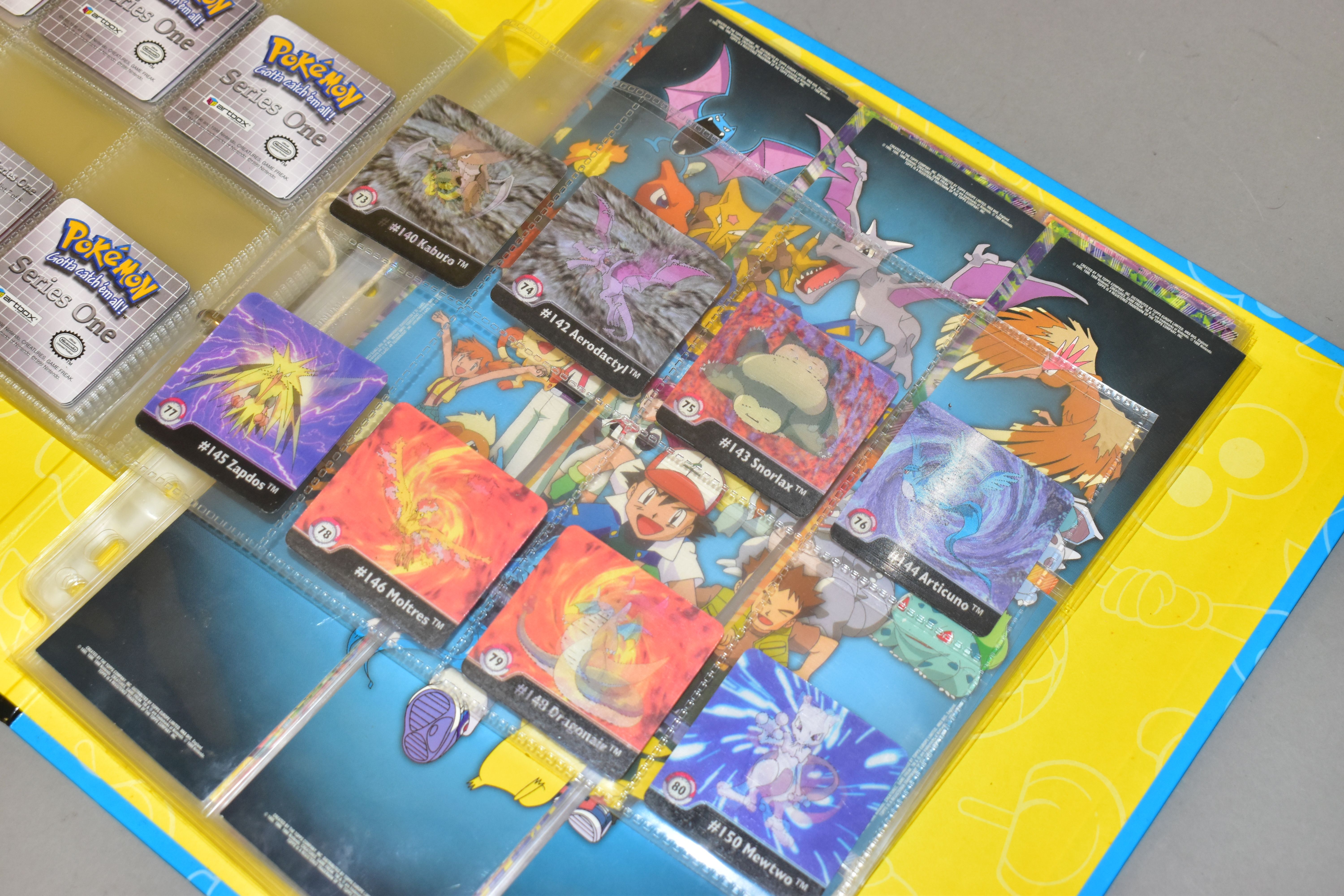 A COMPLETE SET OF THE TOPPS POKEMON TRADING CARDS SERIES 1, all 76 cards plus the 13 character cards - Image 10 of 20