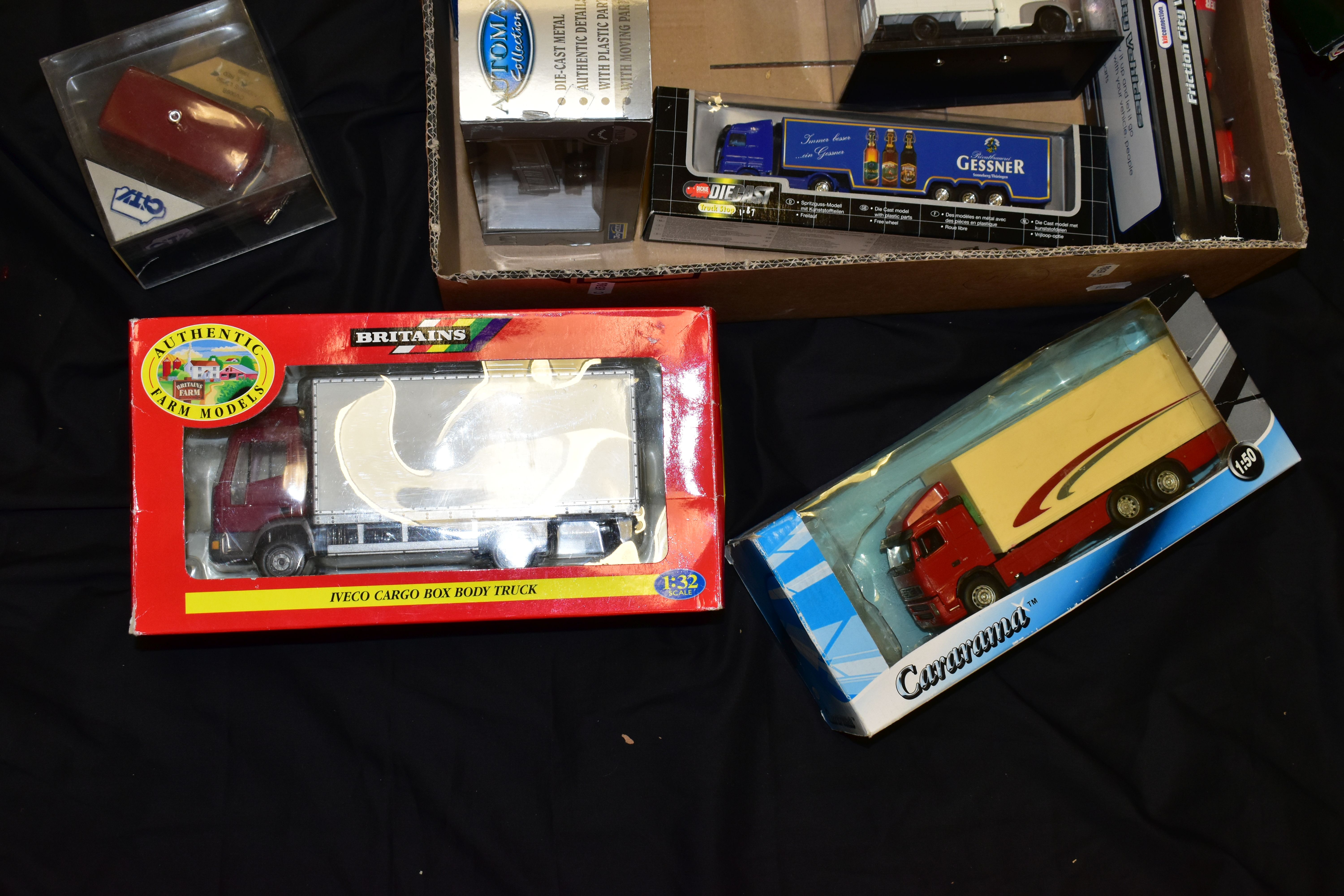 A QUANTITY OF BOXED ASSORTED MODERN DIECAST AND PLASTIC LORRIES, TRUCKS AND VANS, to include Corgi - Image 2 of 6